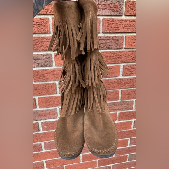 Women’s Minnetonka fringed moccasins - Picture 3 of 9